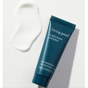 Living Proof 💪🏽 triple bond complex hair strengthener 💪🏽